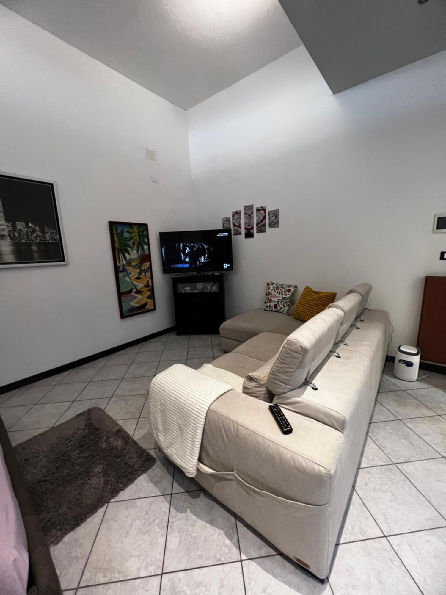 Ferienwohnung Sophia House - Free Parking And Sea View Genua Exterior foto